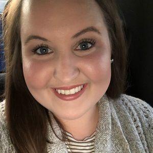 Meet your Posher, Hayley